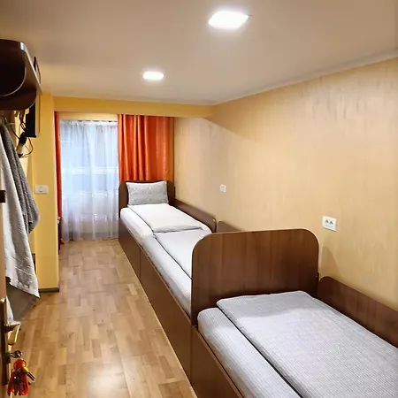 Casa Heidi Pensiune *